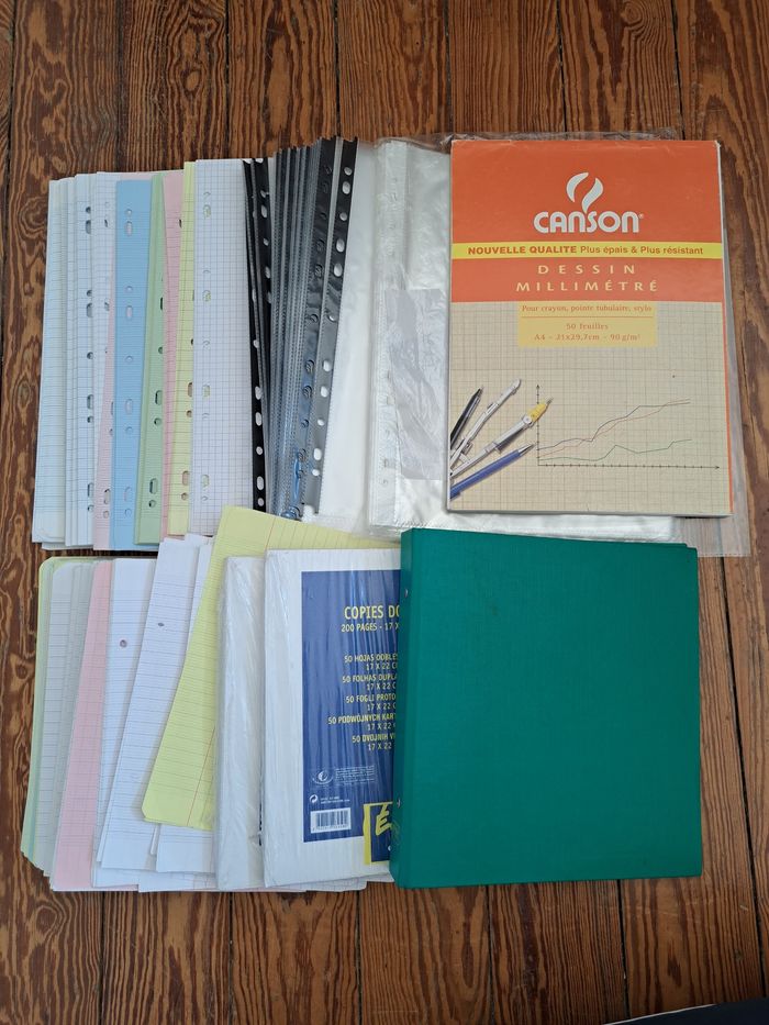 Grand Lot de Plus de 300 Articles Scolaires — Cahiers, Stylos, Calculatrices, et Plus ! - photo numéro 5