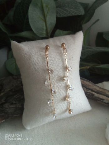 Boucles d'oreilles cascades de gouttes zirconées