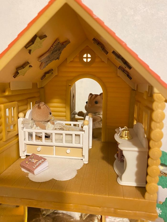 Chalet cabane, maison arbre Sylvanian, familier, écureuil Noël - photo numéro 3