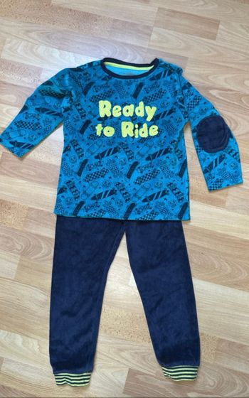 Pyjama velour skates tête de mort