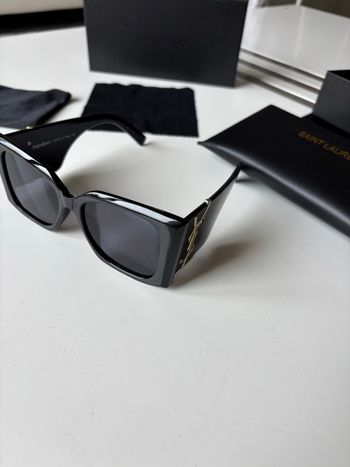 Lunettes de soleil yves saint laurent YSL
