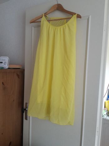 Robe légère jaune