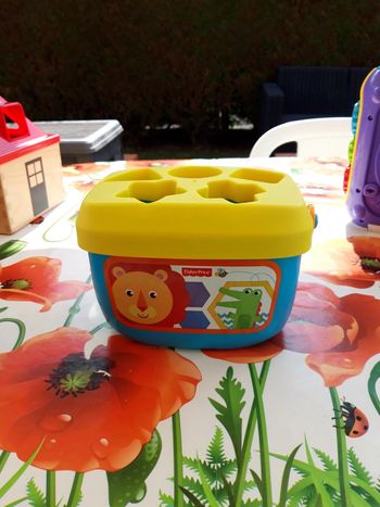 Boîte à emboîtement fisher price