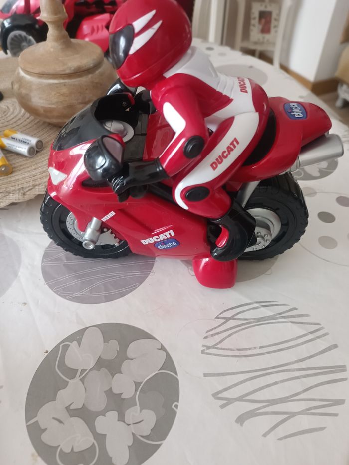 Moto  téléguidé Chicco - photo numéro 2