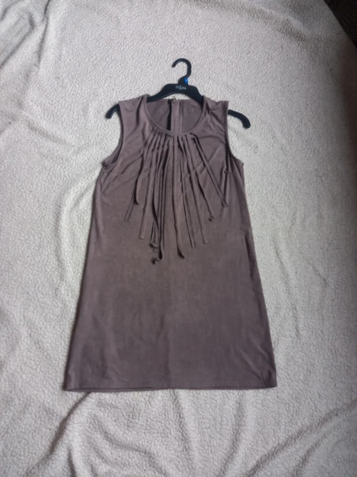Robe courte en suédine avec franges
