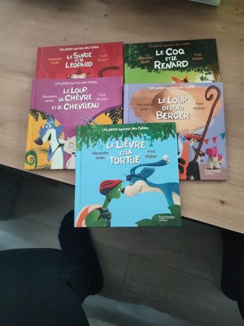 Lot 5 livres les petits secrets des fables