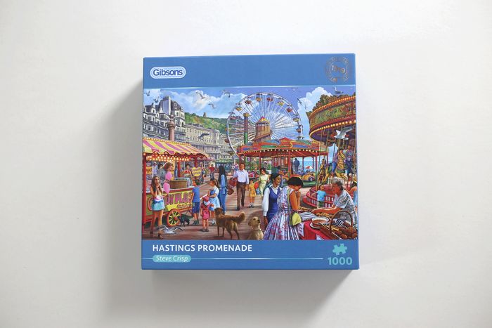 Puzzle 1000 pièces "Hastings Promenade" (par Steve Crisp) Gibsons
