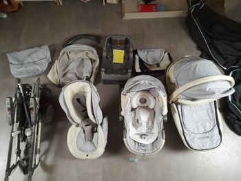 Poussette  chicco trio