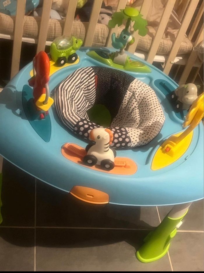 Table d’éveil 2 en 1