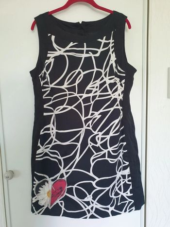 Robe noir motifs blancs Desigual