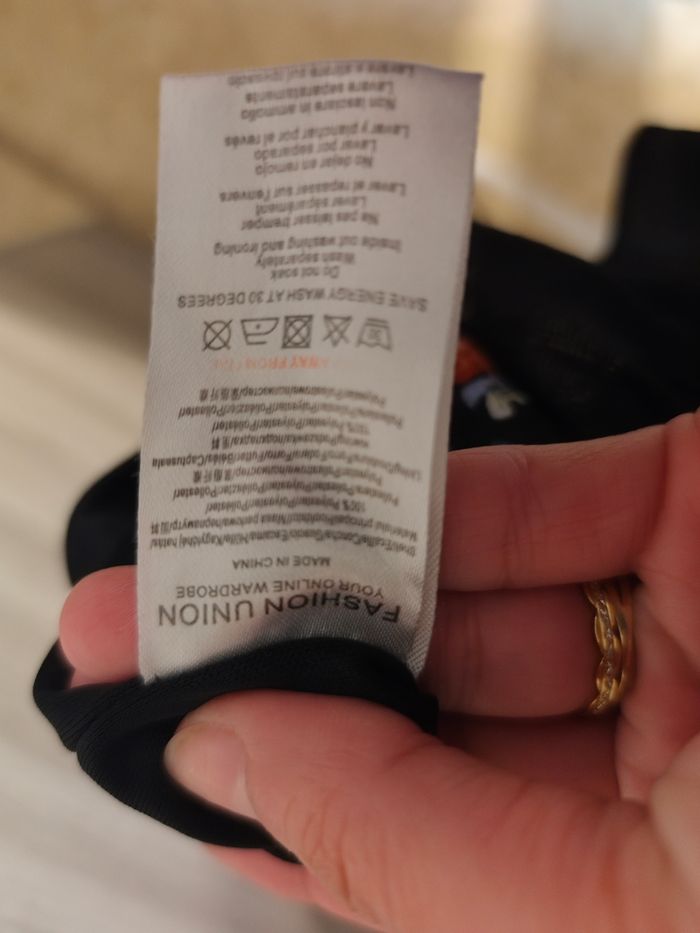 Robe femme noire fleurie – Taille 38 – Très bon état - photo numéro 8