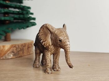 Figurine éléphanteau schleich Animal d'Afrique
