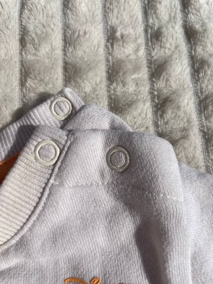 Pull Mickey bébé – taille 6 mois – Disney - photo numéro 5