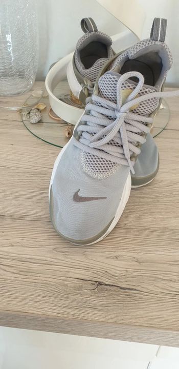 Basket Adidas Presto grise 38.5