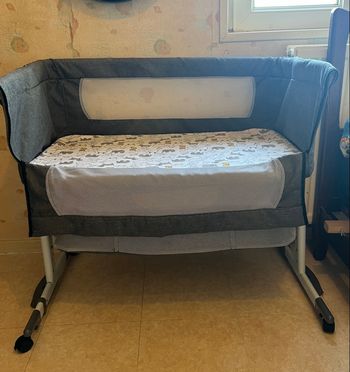 Lit bébé en état quasi neuf