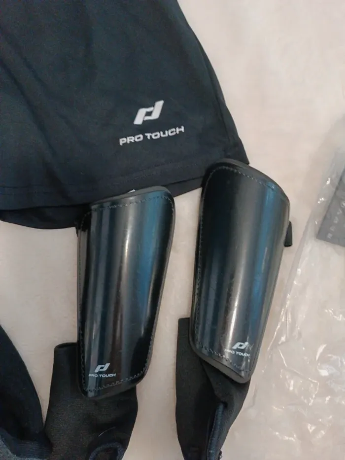 Short de foot et protège tibia - photo numéro 2