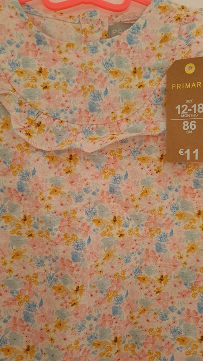 Haut fleurie neuf - photo numéro 2