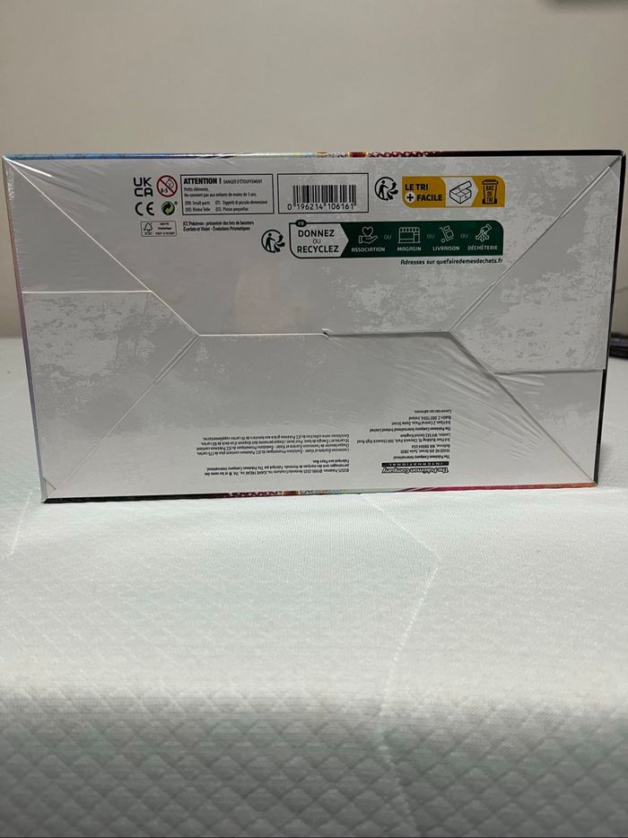 Pokemon Display Bundle 8.5 Évolution Prismatique - photo numéro 6