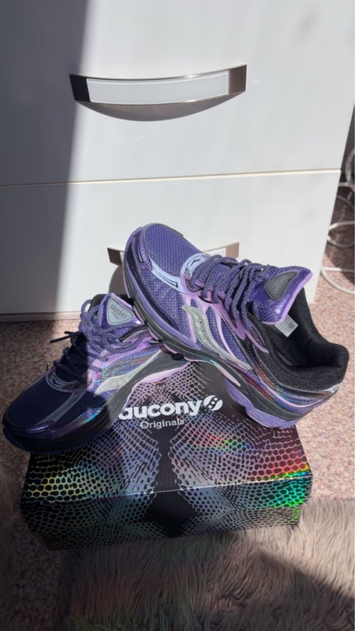 saucony omni 9 violette - photo numéro 1