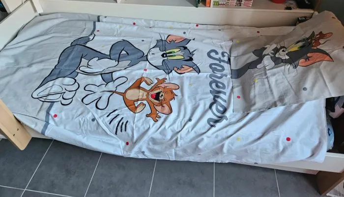 Parure de lit Tom et Jerry 140x200cm, Neuve, jamais mise - photo numéro 7