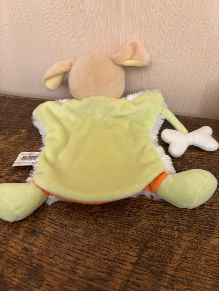 lot pour bébé  : Culbuto, musical, doudou marionnette et livre - photo numéro 3