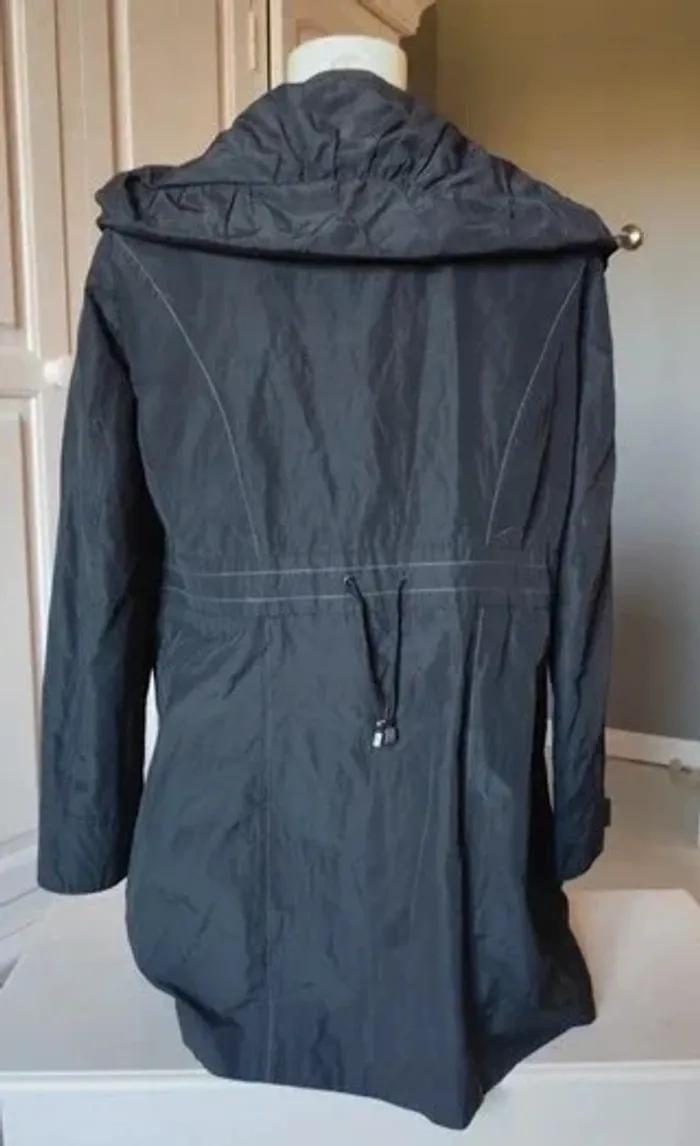 Parka femme longue noire demi saison T42 - Armand Thiery - photo numéro 4
