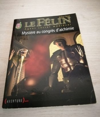 livre * le Félin* Mystère au congrès d'alchimie