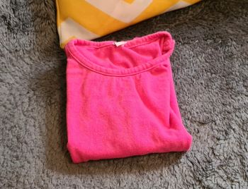 Tshirt rose fille taille 12 mois