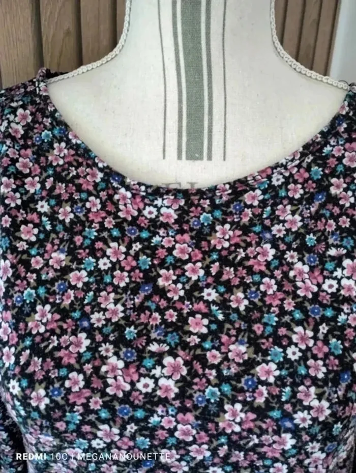 🌸 Blouse Fleurie Cintrée – Taille 38/M – Boutique Indépendante 🌸 - photo numéro 3