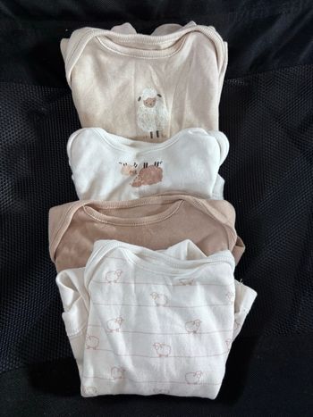 Lot de 4 bodies 1 mois 