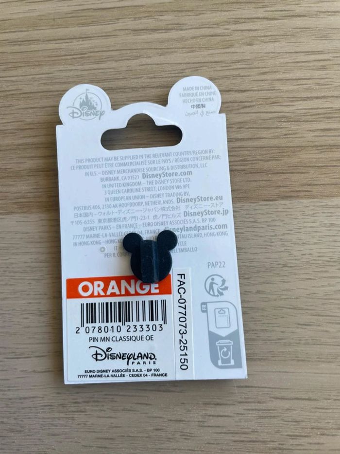 Pin's Disney Minnie Mouse - Robe Rouge à Pois - Disneyland Paris - photo numéro 2