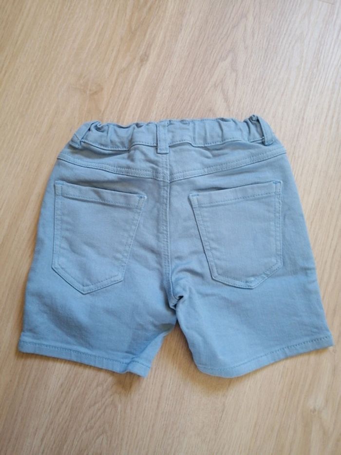 Short 4 ans - photo numéro 2
