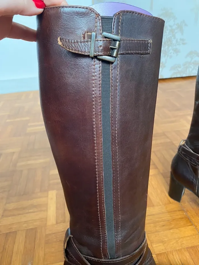 Bottes en cuir marron - photo numéro 3