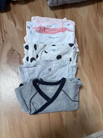 Lot 7 bodies manches longues 3 mois