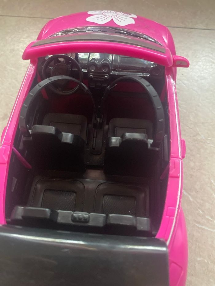 Voiture en jouet de barbie 👧 - photo numéro 3