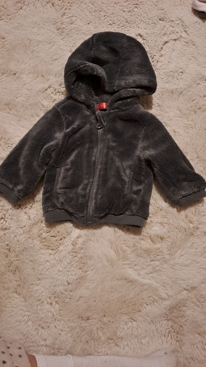 Neuf sans étiquette