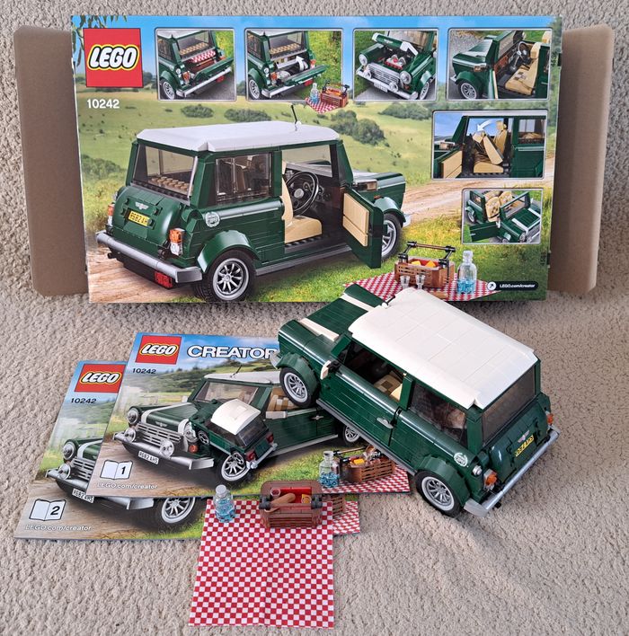 Lego Creator set 10242 Mini Cooper - photo numéro 2