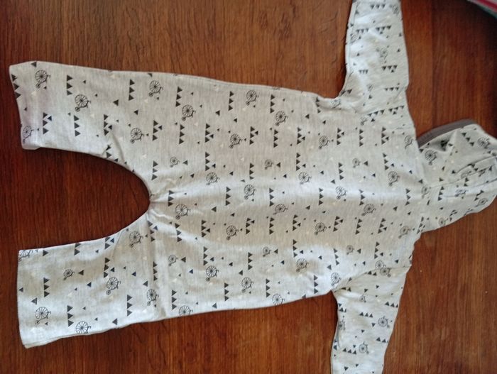 Combinaison taille 6 mois - photo numéro 7