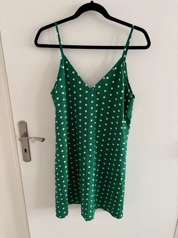 Robe verte à pois