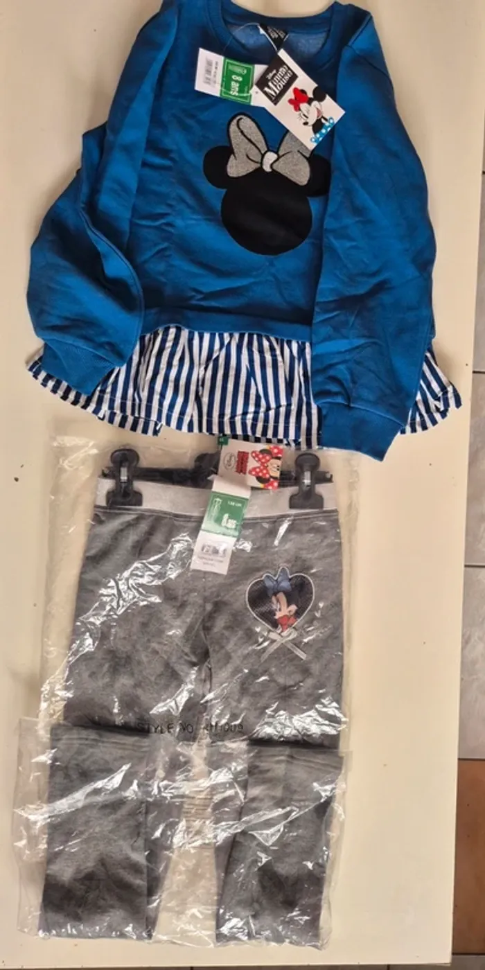 Ensemble : pull et pantalon minnie 8 ans - photo numéro 2