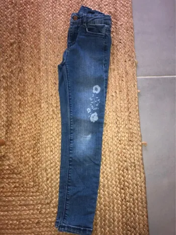 Jeans tape à l’œil 7 ans