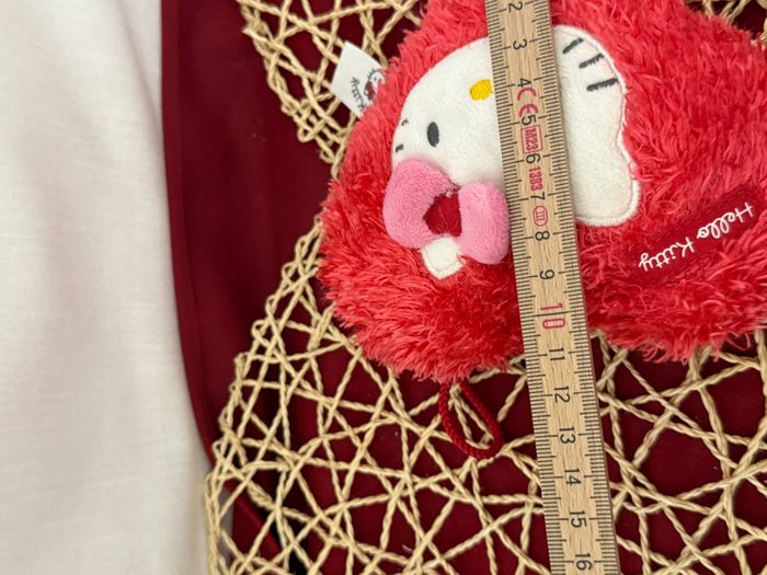 Peluche un petit cœur. Hello Kitty - photo numéro 2