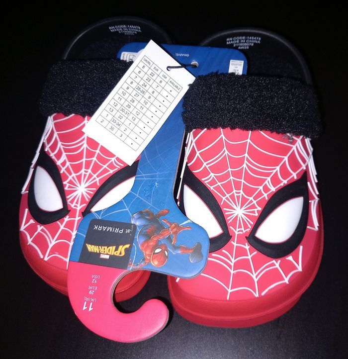Chaussons Sabots Spider-Man Neufs avec étiquette - photo numéro 1