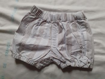 Short blanc rayé beige