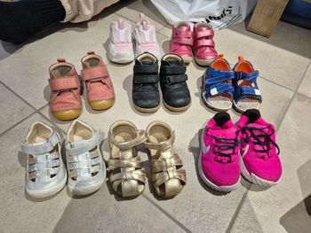 Lot de chaussures fille