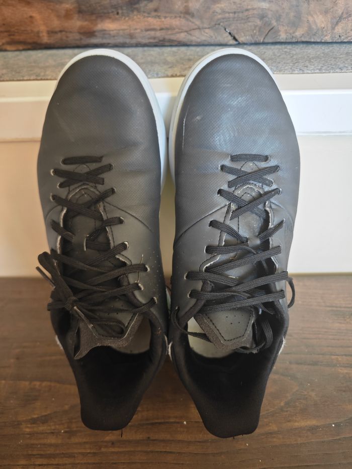 Chaussure de sport, foot en salle, bon état - photo numéro 2