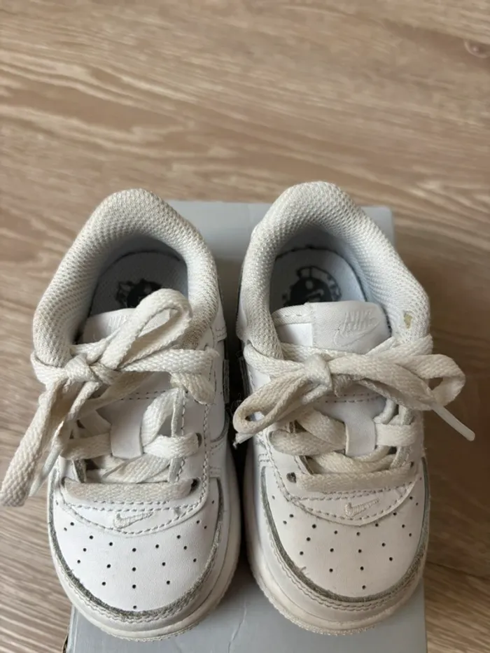 Nike force 1 bébé taille 21 - photo numéro 3