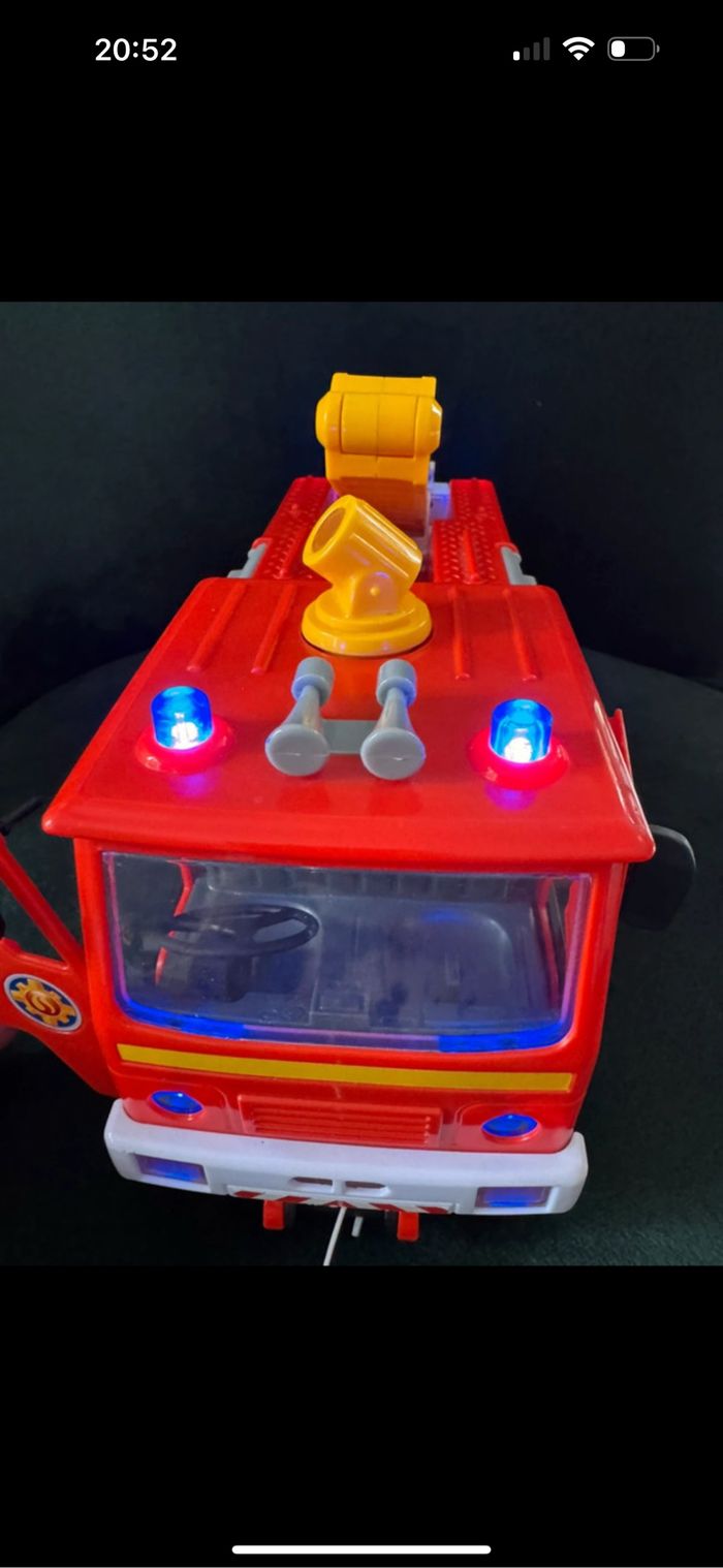 Camion Sam le pompier - photo numéro 4