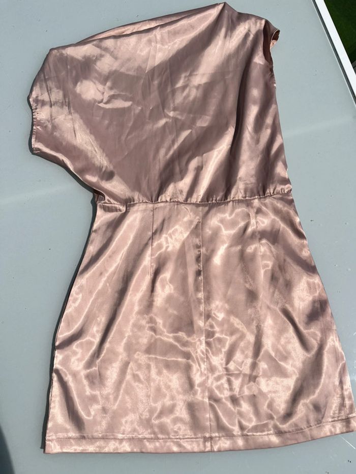 Robe de fête satin - photo numéro 2