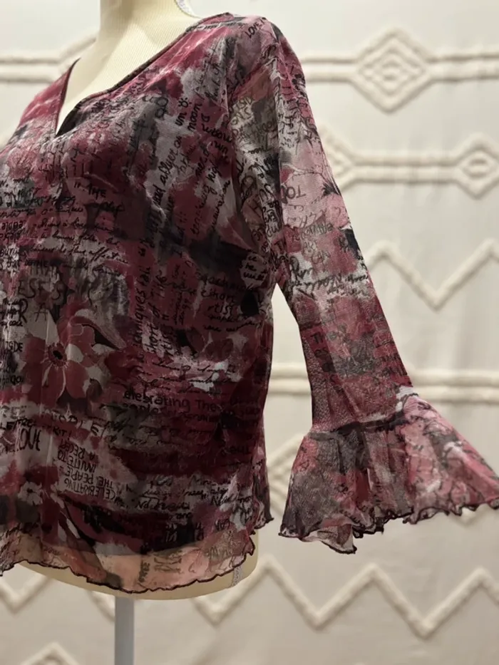 Haut vintage transparent à manches évasées - imprimé texte & fleurs - photo numéro 3